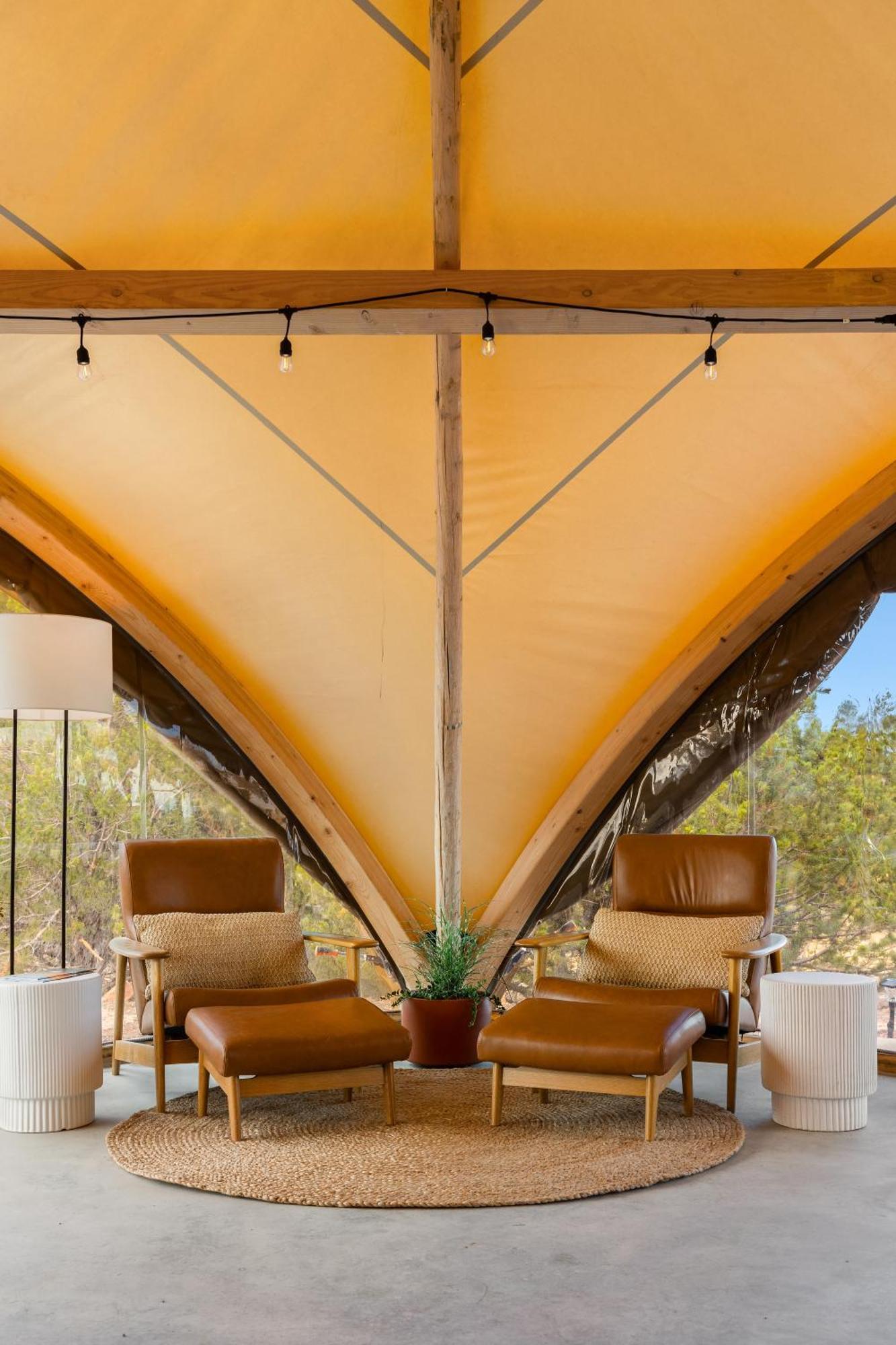 Under Canvas Yosemite Luxury tent *